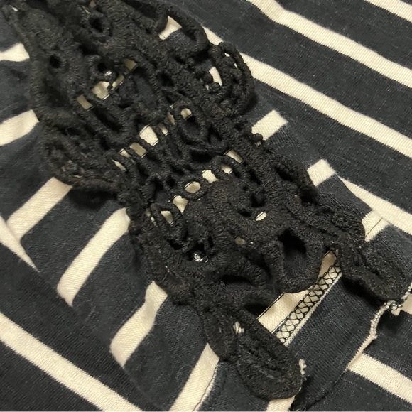 Striped Long Sleeve Top- Lace Details NWT - Picture 6 of 10